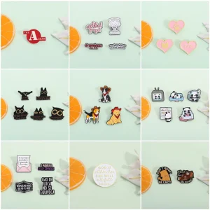 100 Animal Cartoon Antique Enamel Pins Film Funny Magic Brooches Text Band Zinc Lapel Badges 4101 4200 0.27 QHXZ Black Nickel