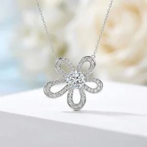 18K 14K Gold Women’s Flower Necklace Lab Grown Diamond Pendant for Wedding Guest Daily Wear