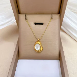 18K Gold PVD Plated Stainless Steel Water Drop Pendant Necklace Natural Shell Fashion Jewelry Necklaces Women