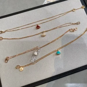 18K Rose Gold Red Chalcedony Double Layer Charm Bracelet with White Fritillaria Full Diamond Plating Classic Style Made in China