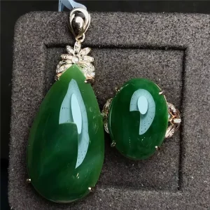 18k Gold Real Diamond Natural Green Jade Necklace Pendant Ring Jewelry Set for Women