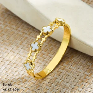 18k Gold plated Stainless Steel Environmental Friendly Anti corrosion Trendy Exquisite White Pearl Four leaf Clover Bangle