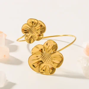 18k Gold plated Stainless Steel Trendy Geometric Flower Shaped Cuff Bracelet for Women Party Jewelry Occasion