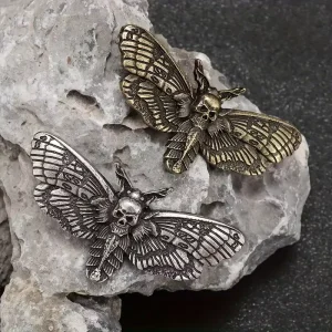 1pc Dark Moth Brooch Halloween Personalized Niche Accessory Light Luxury High-end Insect Gothic Accessory Metal Handicrafts