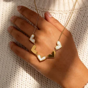 316L Stainless Steel 18K PVD Gold Plated Natural White Shell Five Heart Pendant Thin Link Chain Fashion Choker Charm Necklace