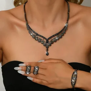 5-Piece Women’s Hollow Jewelry Set for Weddings, Parties and Holidays