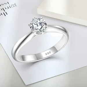 925 Sterling Silver Round Brilliant Cut Bezel Setting Customizable Color & Logo CE Certified 5.25Mm Moissanite Engagement Ring