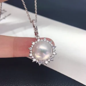AAAAA AAAA Grade Micro set Sunflower White Freshwater Pearl Baroque Sweater Chain Pendant Universal Necklace