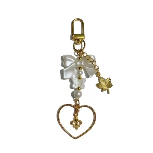 AM Light Luxury Gentle Girl Heart Style Elegant Mature Hollow Heart Car Keychain Luggage Charm Bag Pendant