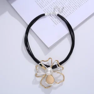 AY136 Customized Flower Pendant Necklace Women Black Cord Necklace European and American Jewelry