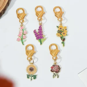 Alloy Flowers Cartoon Vintage Fashion Keychains Charm Mobile Phone Handbag Pendant Keyring Accessories