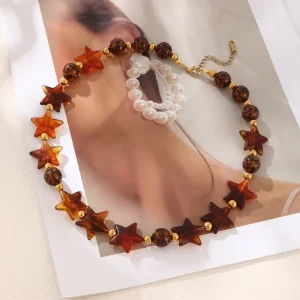 Amber Star Bead Necklace with Leopard Print Charms Retro Acrylic Chunky Choker for Women Girls