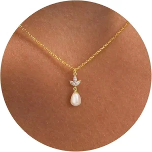 Best selling in Europe & US Fashionable Stainless Steel Delicate Petite White Pearl Pendant Necklace for Women Luxury