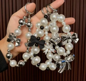 Big Pearl Keychain Metallic Bowknot Bag Charm Luxury Heart Pendant Keyring for Women Handbag Accessories