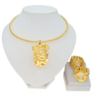 Big Pendant Necklace for Women Exquisite Simple Popular Jewelry Gold Plated Chain Jewelry