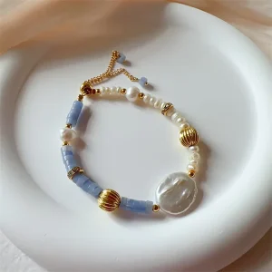 Blue Natural Stone Crystal Beaded Bracelet for Women Fashion Charm Bracelet with Baroque Freshwater Pearl Natural Look