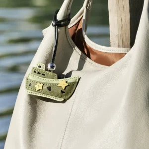 Boat Keychain Luxury Designer Leather Gifts Pony Bag Charms Car Keychain
