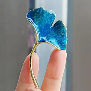 Brooches for Elegant Dresses Vogue Ginkgo Silver Leaf Sparkle Brooch Pin Light Luxury Women’S Clothing Accessories