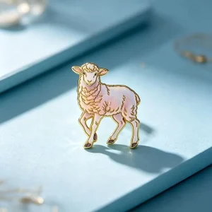 Bulk Lovely Curly Sheep Zinc Alloy Metal Badge Soft Healing Animal Brooch Unisex Graduation Decor Pin Jacket Handbag Matching