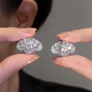 CAOSHI Chic Butterfly Sparling Crystal Zircon Earrings Women Engagement Fashion Party Jewelry Silver Color Plated Stud Earrings