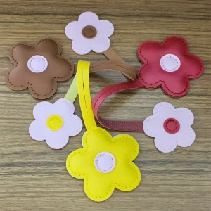 Chic Handmade PU Flower Key Ring Fashionable Ladies Bag Charm High Grade Leather Car Keychain New Design