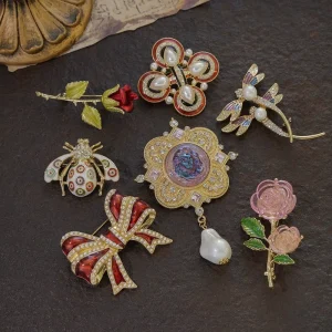 Classic Baroque Flower Pearl Bow Flower Brooches for Women Men Elegant Vintage Rhinestone Cross Badges Pins Trendy Accessories
