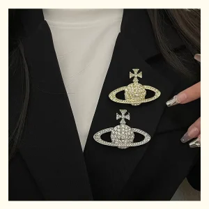 Classic Brooch Custom Luxury Charms Designer Pins Brooches Rhinestone Accessories for Woman Designer Famous Brands Brooch