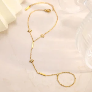 Classic Diamond-encrusted Octagonal Star-studded One-piece Stainless Steel Bracelet for Fashionable Ladies