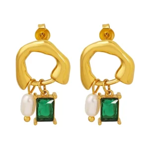Classic Retro Exquisite Fashionable Stainless Steel Gold Plated Pearl Chandelier Earrings
