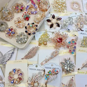 Colorful Zircon Imitation Pearl Fritillaria Gold Plated Pins Women Trend Jewelry Elegant Flower Peacock Wedding Gift