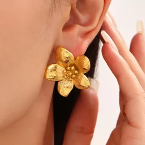 Country Style Romantic Flower Shaped Stud Earrings Stainless Steel 18K Gold Plated
