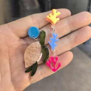 Creative Acrylic Turtle Seaweed Patchwork Earrings for Summer Fashionable Unmatched Turtle Leaf Jewelry Weddings Parties Gifts