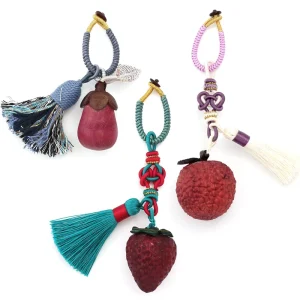 Creative Car Bag Charm Keychain Handmade Wooden Fruit Eggplant Strawberry Lychee Bag Purse Pendant Accessory Keychain