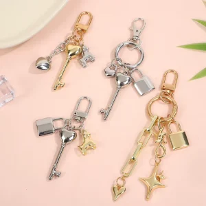 Creative Key Lock Pendant Keychain Fashion Personalized Design Heart Key Pendant Gift Bag Charm