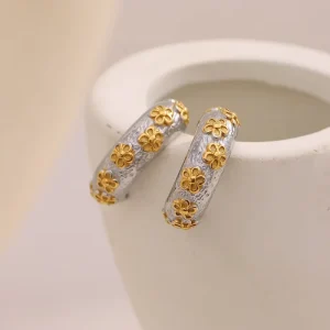 Custom 18K Gold Plated 316 Stainless Steel Bi Color Hammer Texture 3D Flower Chunky Stud Earrings for Women Custom