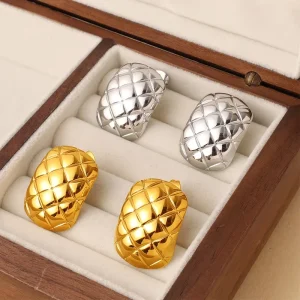 Custom 316L Stainless Steel 18K PVD Gold Plated Quilted Grid Textured Wide C Shape Stud Earrings Chunky Jewelry