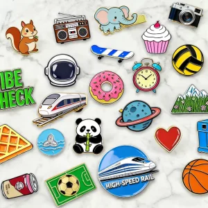 Custom Antique Gold Plated Metal Iron Zinc Alloy Enamel Lapel Pins Brooch Badges with Soft Hard Die Cut Logo