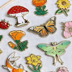 Custom Vintage Garden Butterfly Flower Soft Enamel Pins Metal Brooch Badge Manufacturer for Brand Merchandise and Gifts