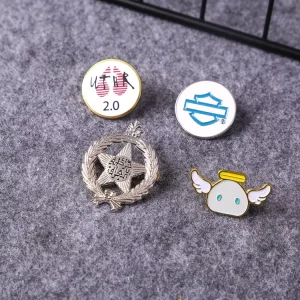 Customized Gold Plated Metal Brooches Company Advertising Event Badges Antique Modern Styles Manufacturer Engraved Carving Gift
