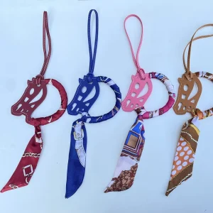 Customized Handbag Accessories Fashionable Pendants Horsehead Leather Bag Pendants Handmade Car Keychain Bag Accessories