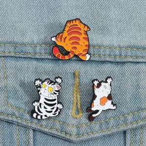 Cute Cat Hanging on Wall Enamel Pin Cartoon Climbing Kitten Brooch Lapel Badge Jewelry Gift for Friends