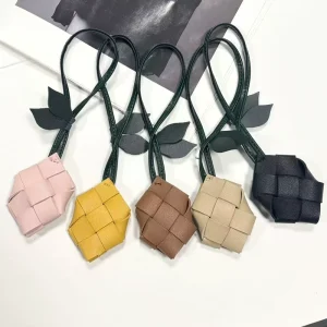 Cute Handmade Woven Pineapple Keychain PU Leather Bag Charm Creative Phone Car Pendant Ornament Jewelry