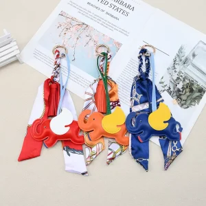 Cute PU Leather Dog Shaped Keychain Fashionable Bag Hanging Decoration Handbag Hanging Decoration Women’s Scarf Pendant Gift