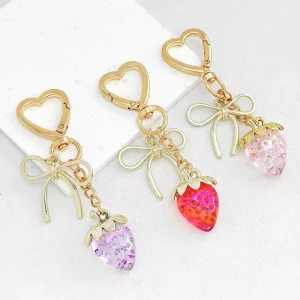 Cute Strawberry Bow Heart Keychain Shiny Resin Pendant Mini Gold Lobster Clasp Handbag Charm Women Fashion Jewelry Birthday Gift