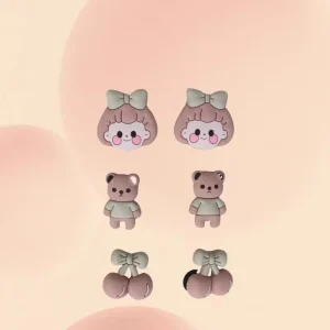 Cute and Fashionable Ornaments Made of PVC Can Also Be Used as Fridge Magnets and Brooches