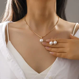 Daily Wear Women Exquisite Fashion Pearl Jewelry Set 2 Pcs Round Pearl Pendant Earring Pendant Necklace for Women Gift