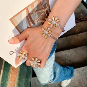 Daisy Flower Copper Bangle Bracelet Gold Plated Bracelet Free Size Fashion Jewelry for Women