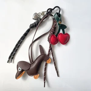 Designer PU Leather Cartoon Dachshund Dog Keychain Silk Screen Printed Luxury Bag Charm Fashionable New Year