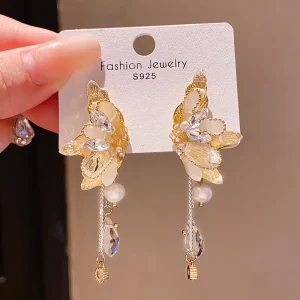Diamond Crystal Stud Earrings Women Butterfly Pearl Tassel Earrings