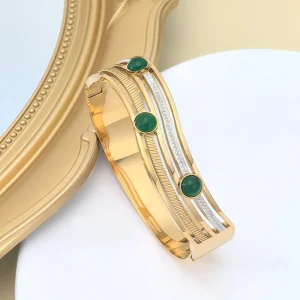 Diamond Lined Wavy Stainless Steel Gold Bracelet for Women with a Sense of Luxury Fashionable Light Luxury Micro Inlaid Zircon